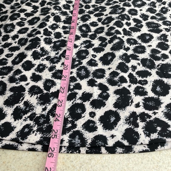 Lane Bryant Animal Print Keyhole Top Size 14 - Picture 10 of 10